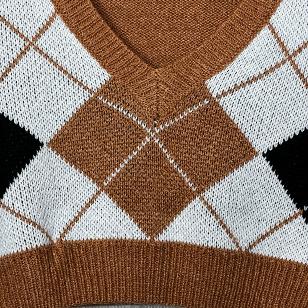 Shein Argyle Sweater Size Medium Preppy Tan Cropped Long Sleeve V Neck - Picture 3 of 8